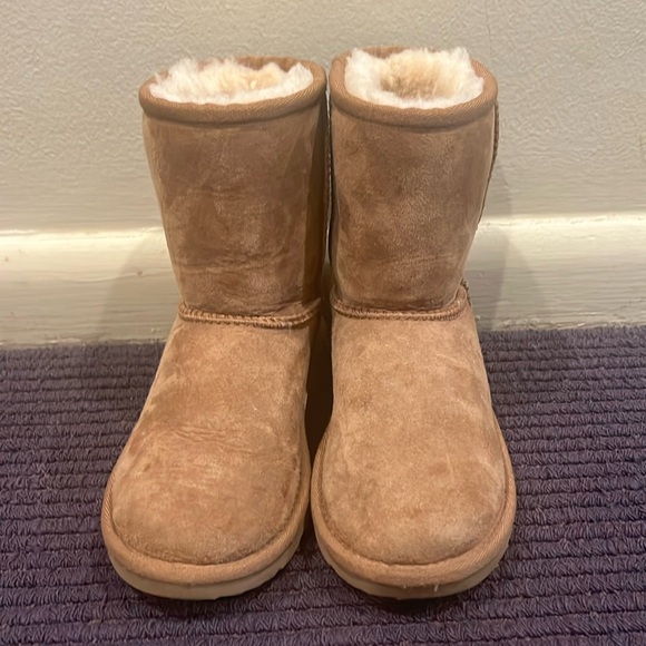 Ugg classic short water resistant genuine shearling boot   size 13 - Picture 1 of 8